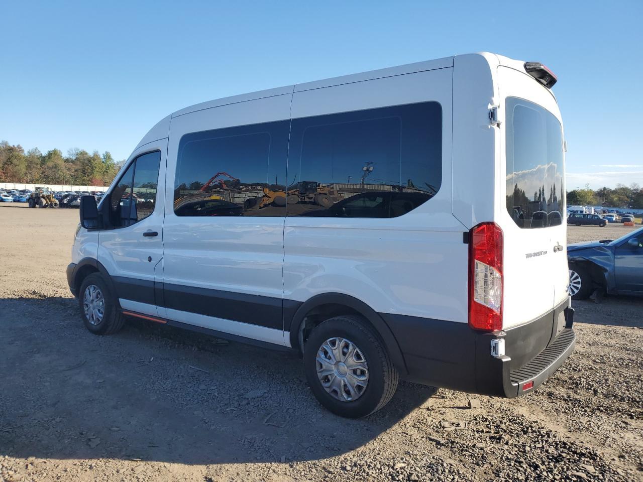 2019 Ford Transit T-150 - Фото 2