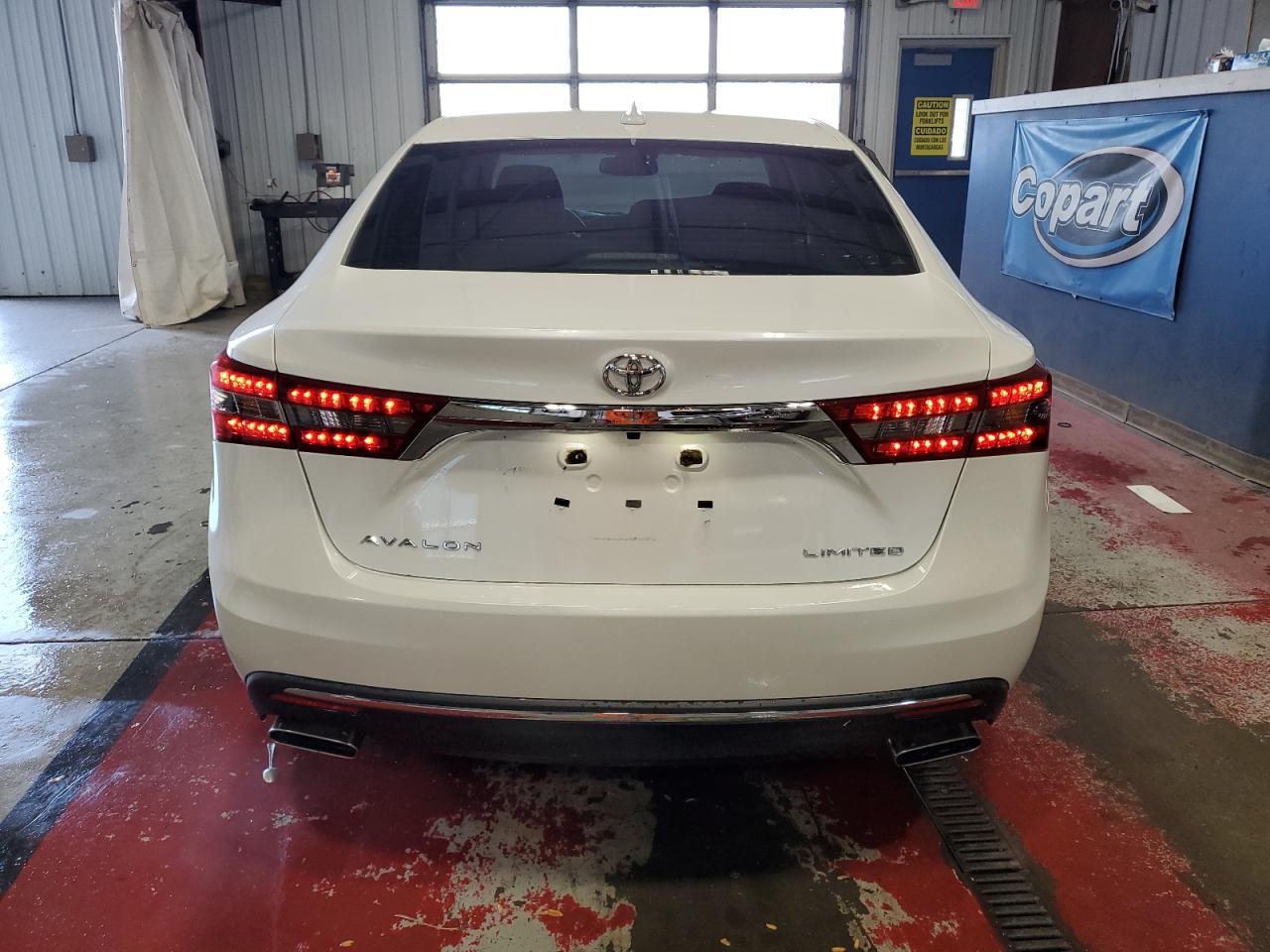 2016 Toyota Avalon Xle - Image 6