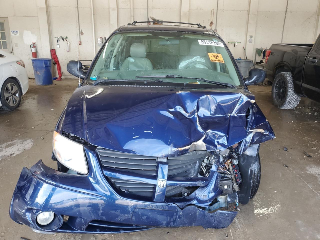 2005 Dodge Grand Caravan Sxt - Фото 5