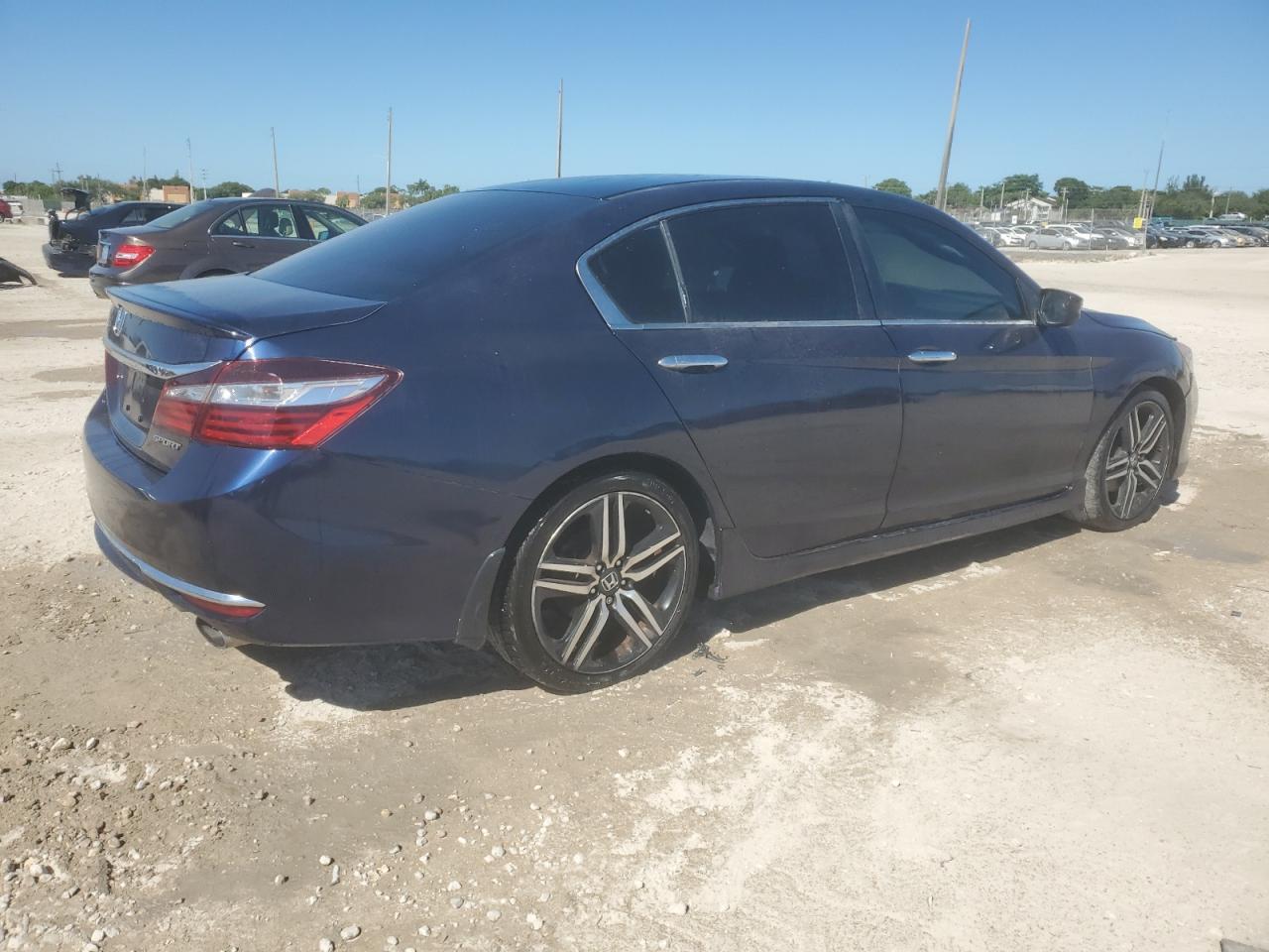 2017 Honda Accord Sport - Image 3