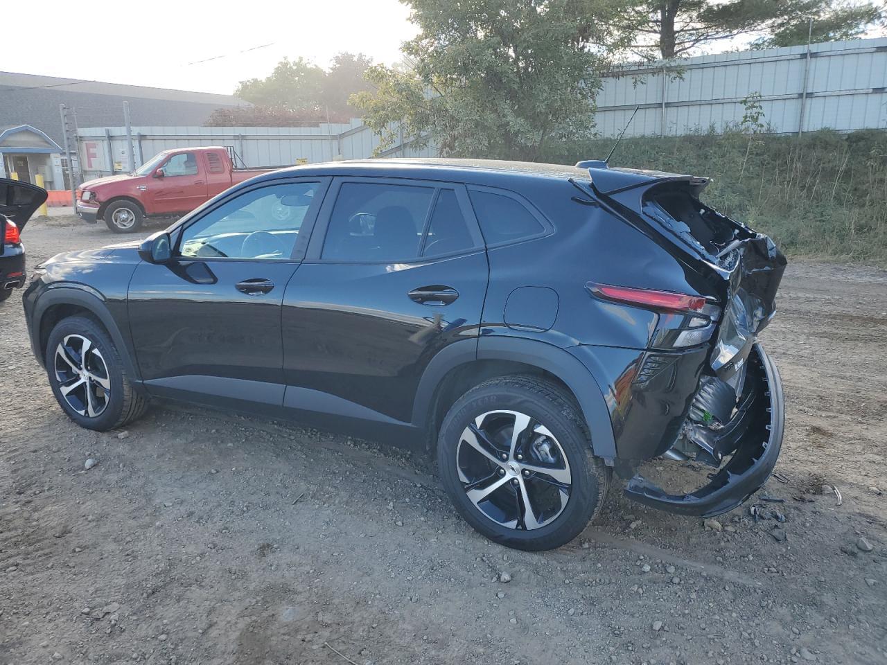 2025 Chevrolet Trax 1Rs - Фото 2