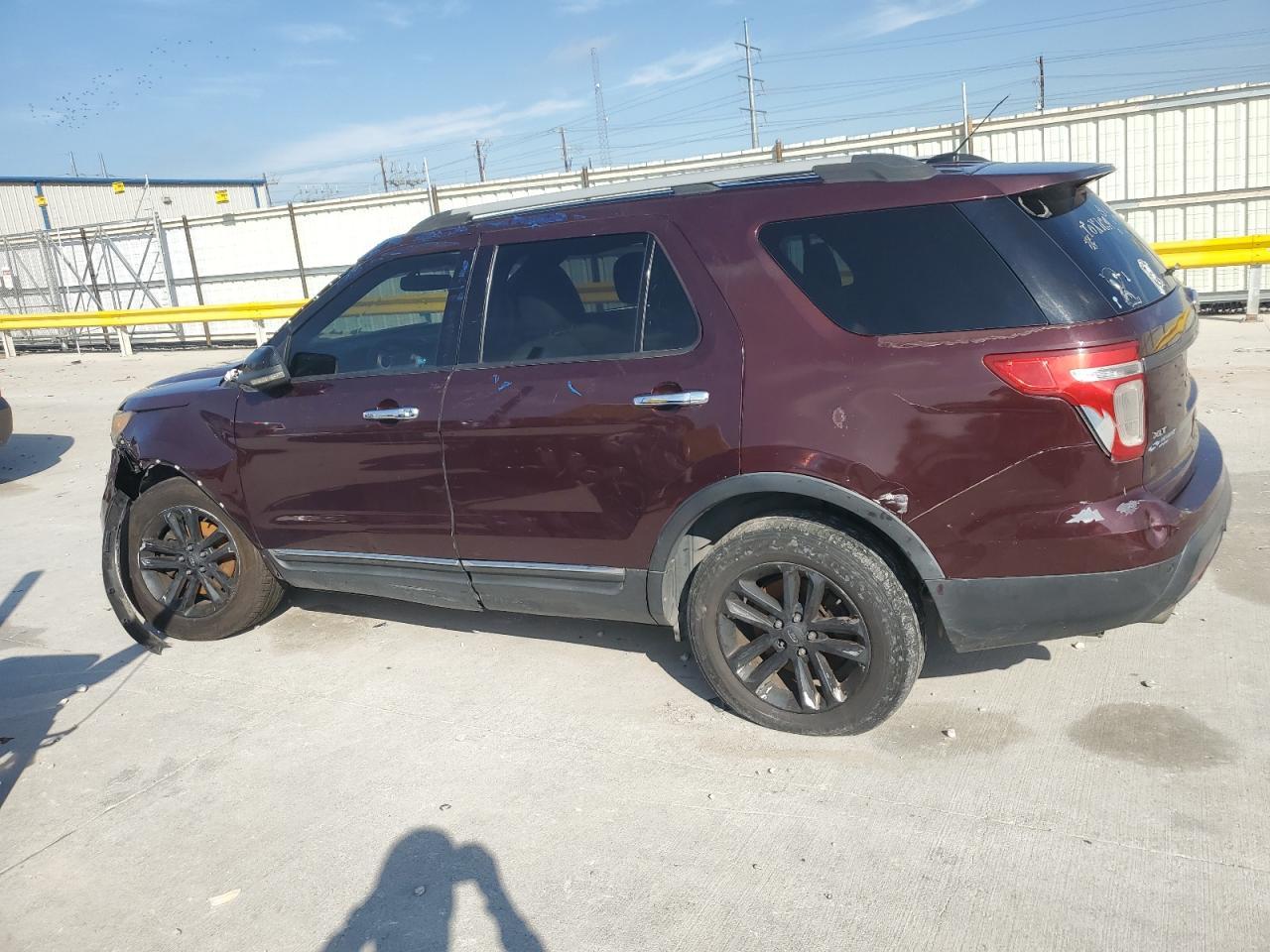 2011 Ford Explorer Xlt - Фото 2