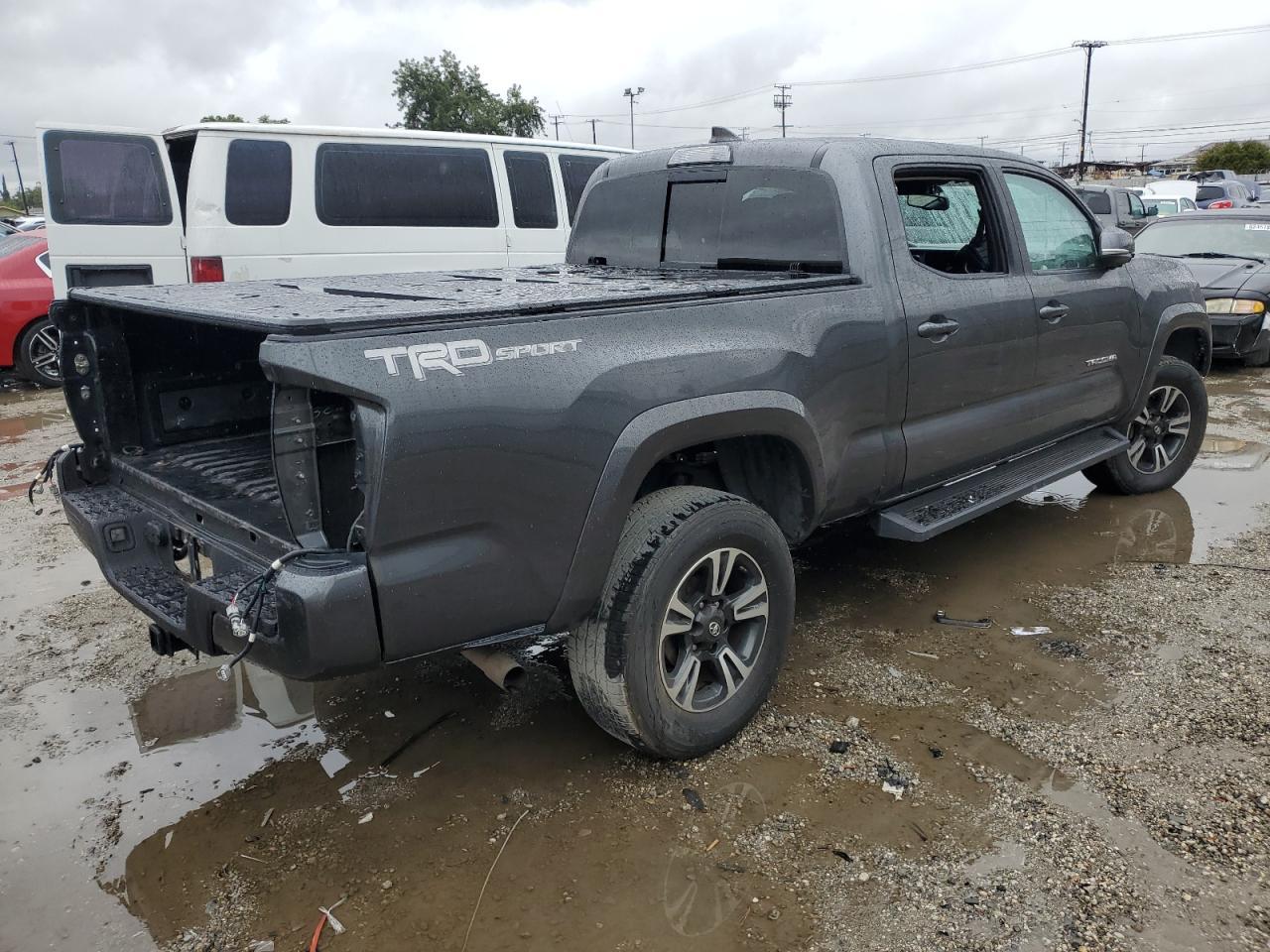 2017 Toyota Tacoma Double Cab - Фото 3