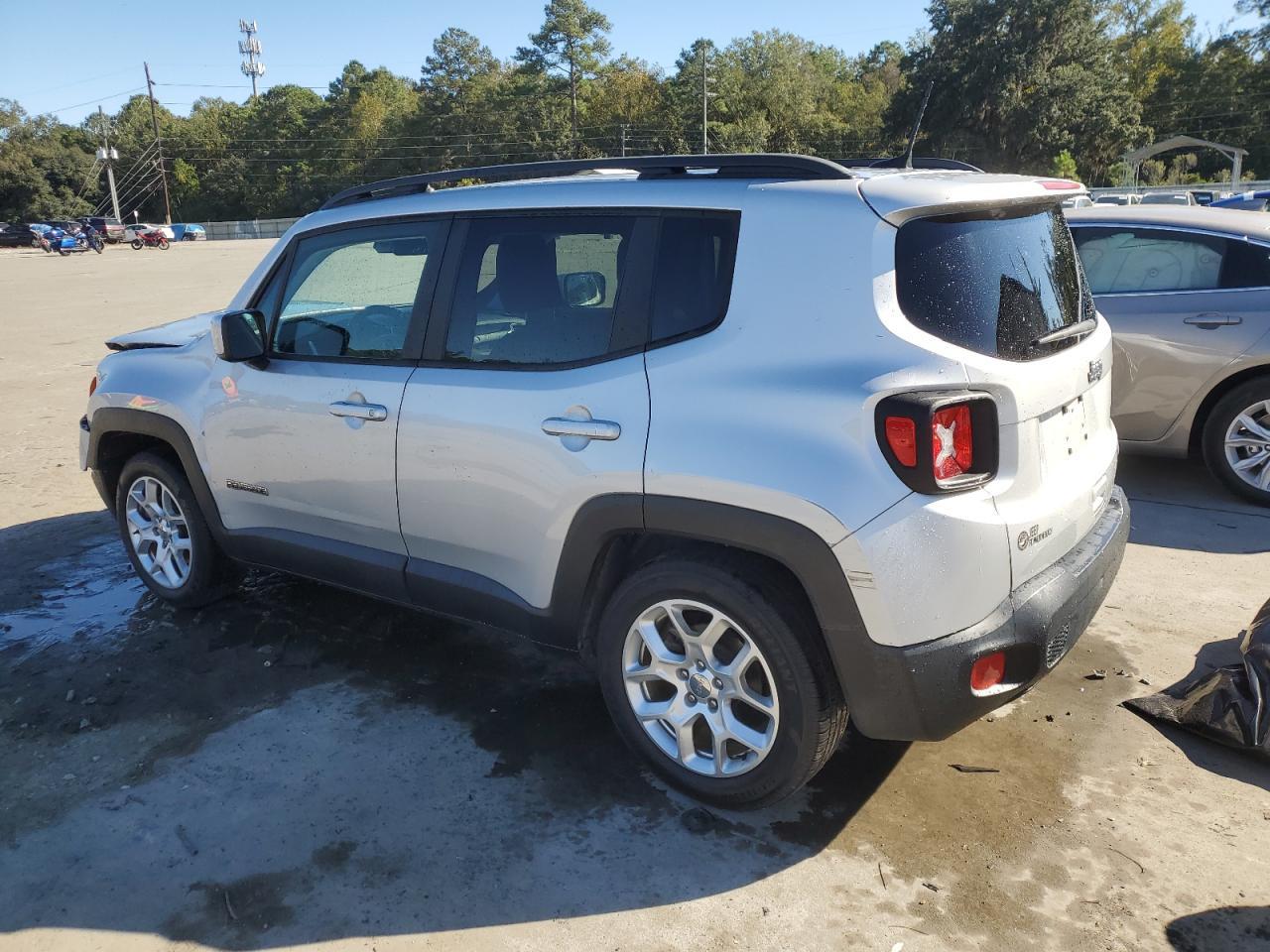2018 Jeep Renegade Latitude - Image 2