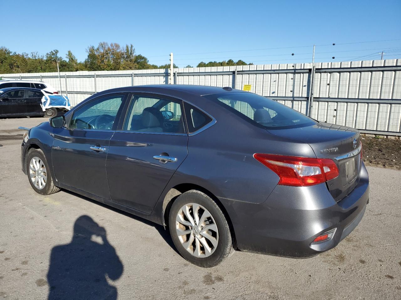 2018 Nissan Sentra S - Фото 2