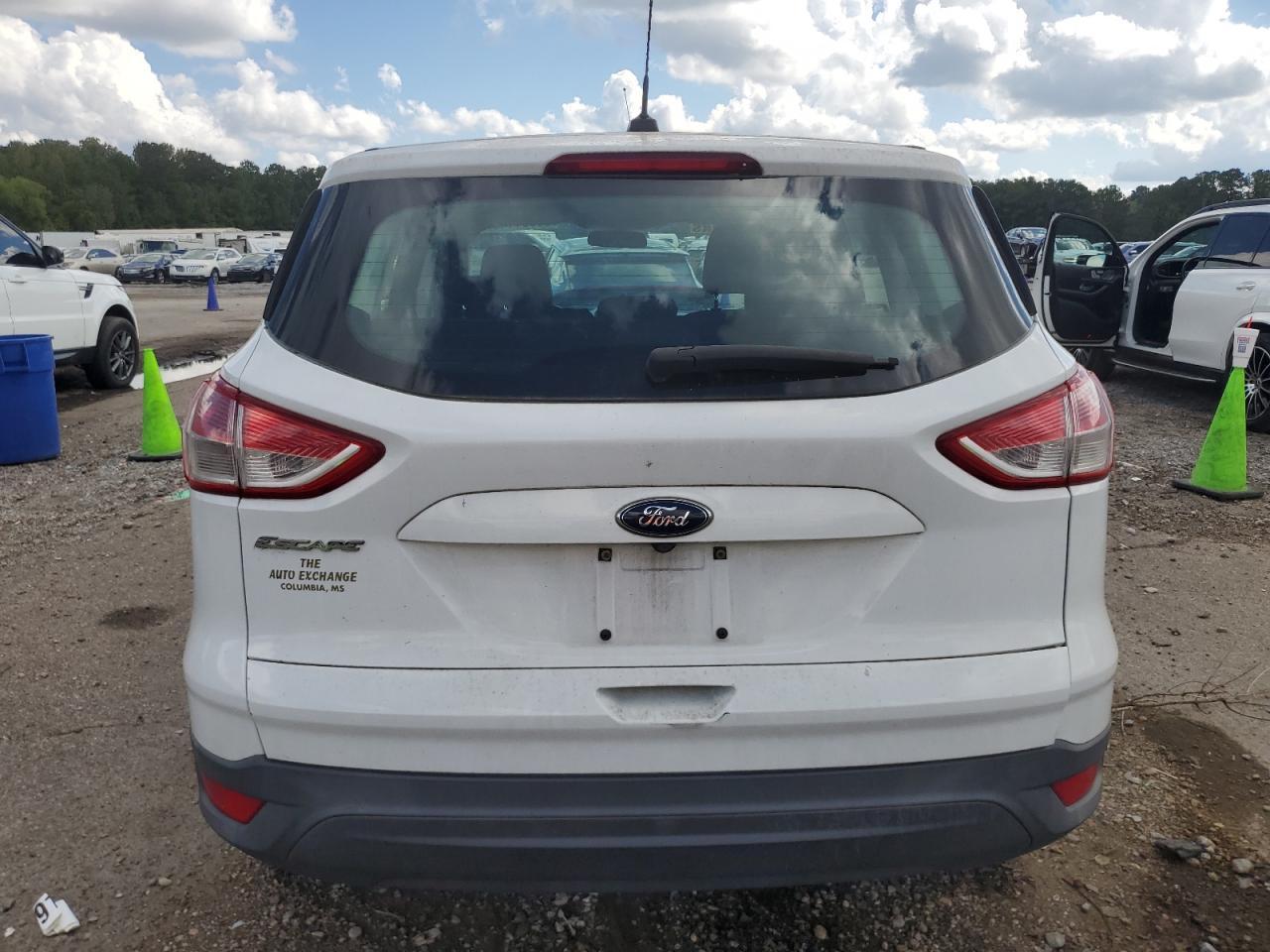 2015 Ford Escape S - Фото 6