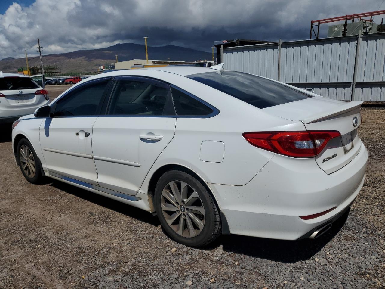 2015 Hyundai Sonata Sport - Фото 2