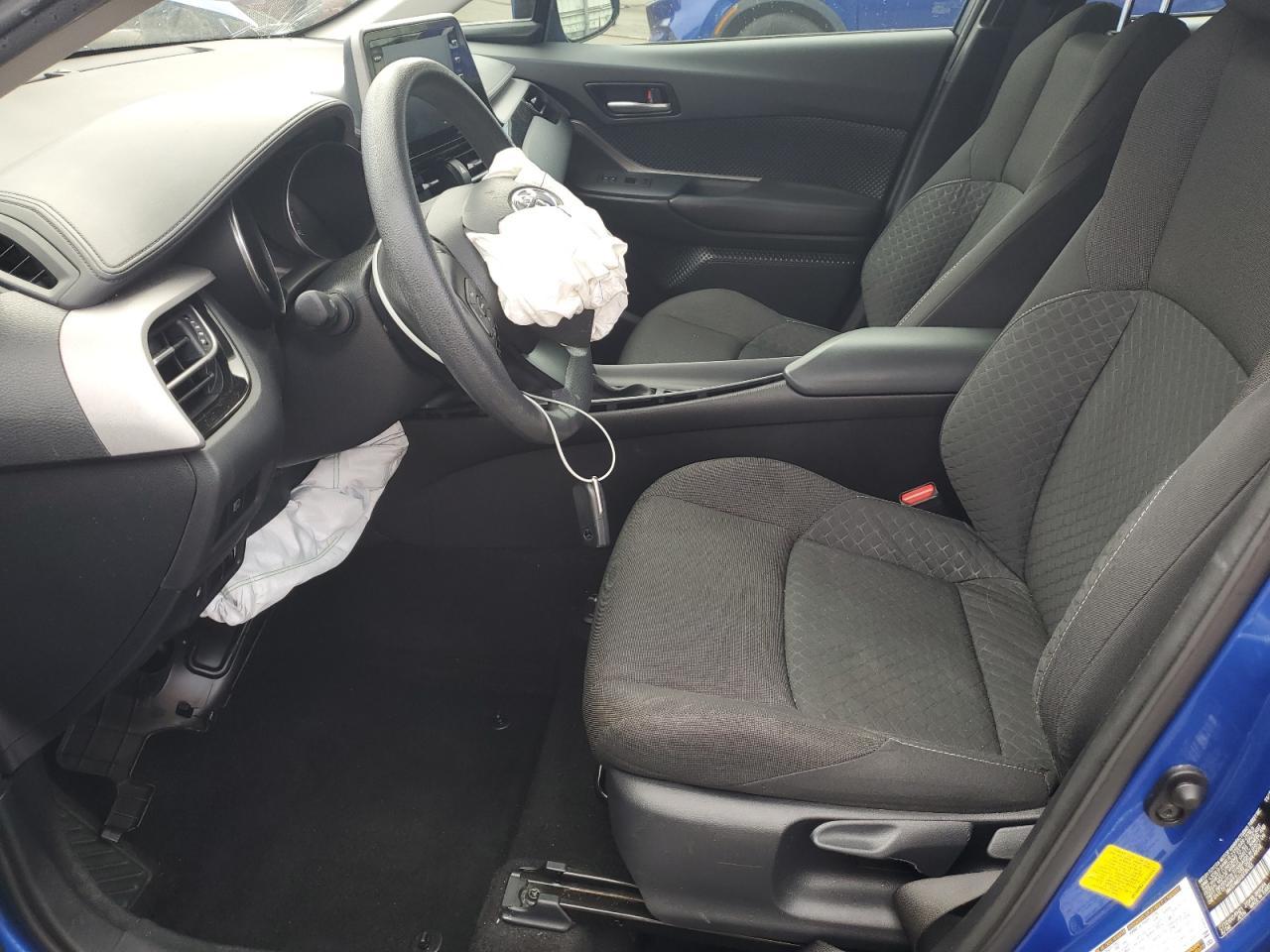 2020 Toyota C-Hr Xle - Image 7