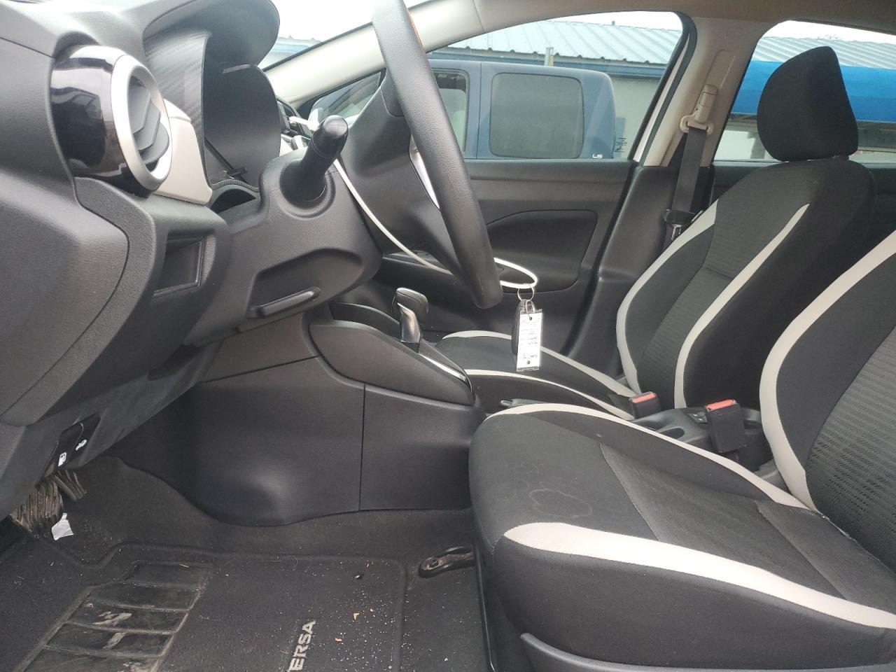 2021 Nissan Versa Sv - Image 7