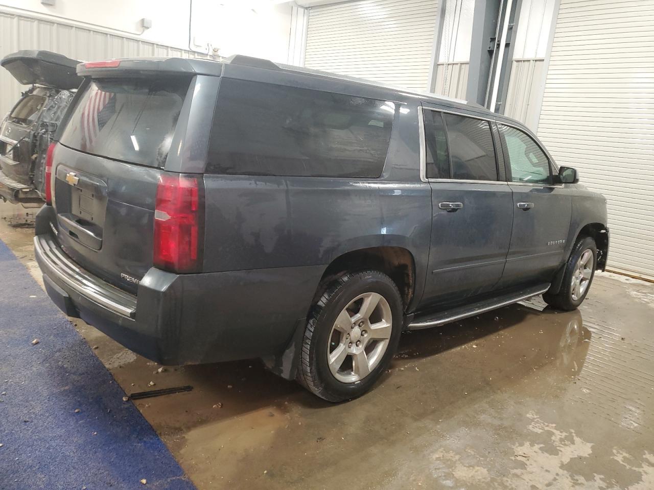 2020 Chevrolet Suburban K1500 Premier - Image 3