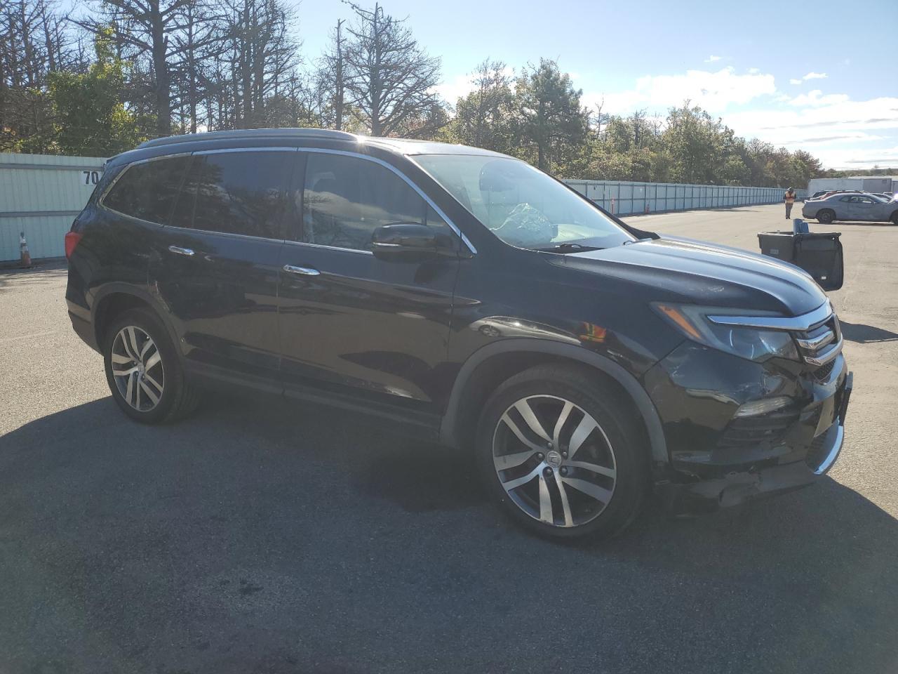 2016 Honda Pilot Elite - Фото 4