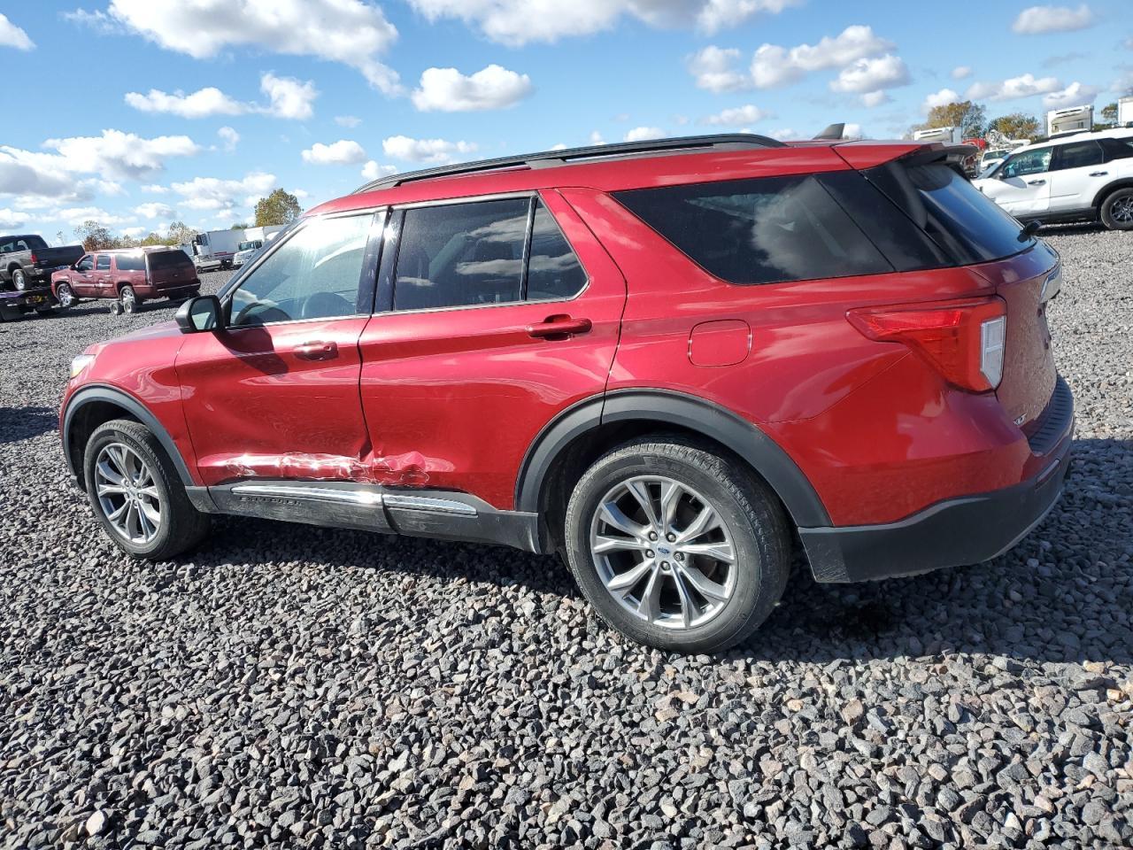 2022 Ford Explorer - Фото 2
