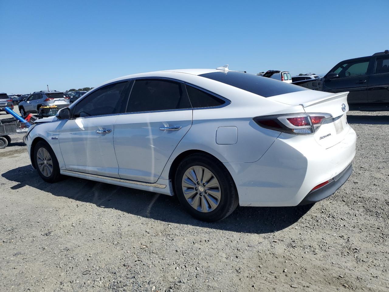 2016 Hyundai Sonata Hybrid - Image 2