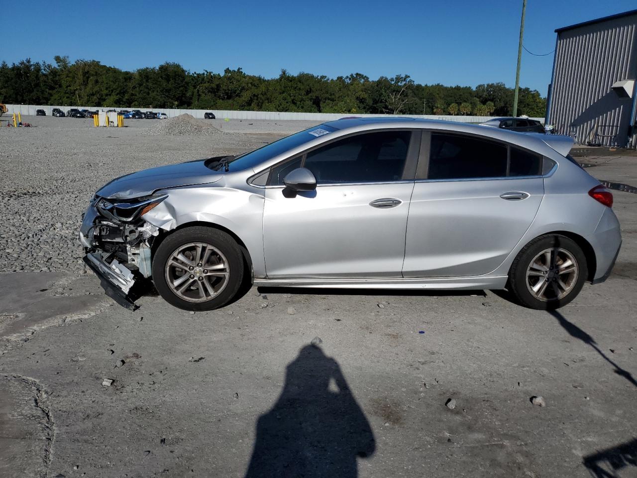 2017 Chevrolet Cruze Lt - Фото 2