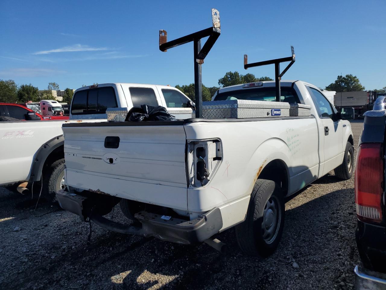 2013 Ford F150 - Фото 3