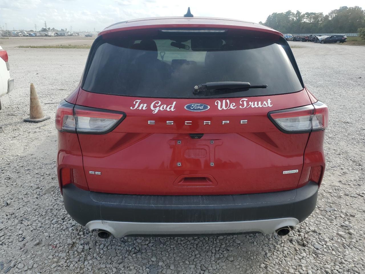 2020 Ford Escape Se - Фото 6