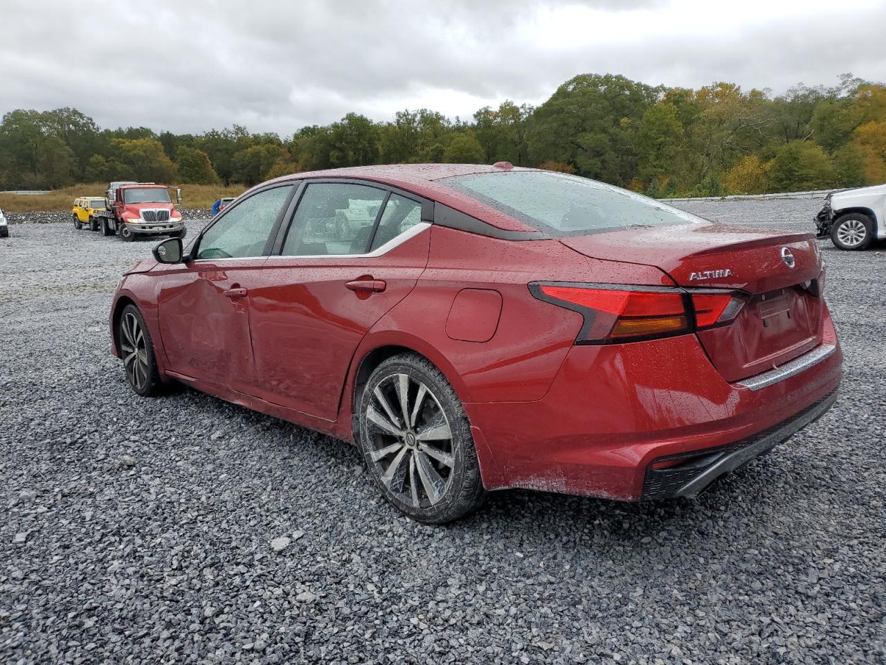 2022 Nissan Altima Sr - Фото 2