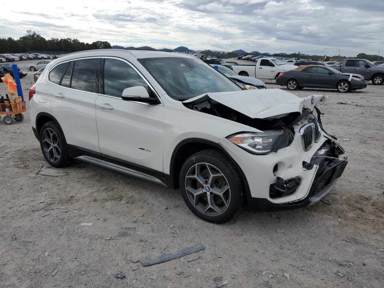 2018 BMW X1 xDrive28I - Фото 4