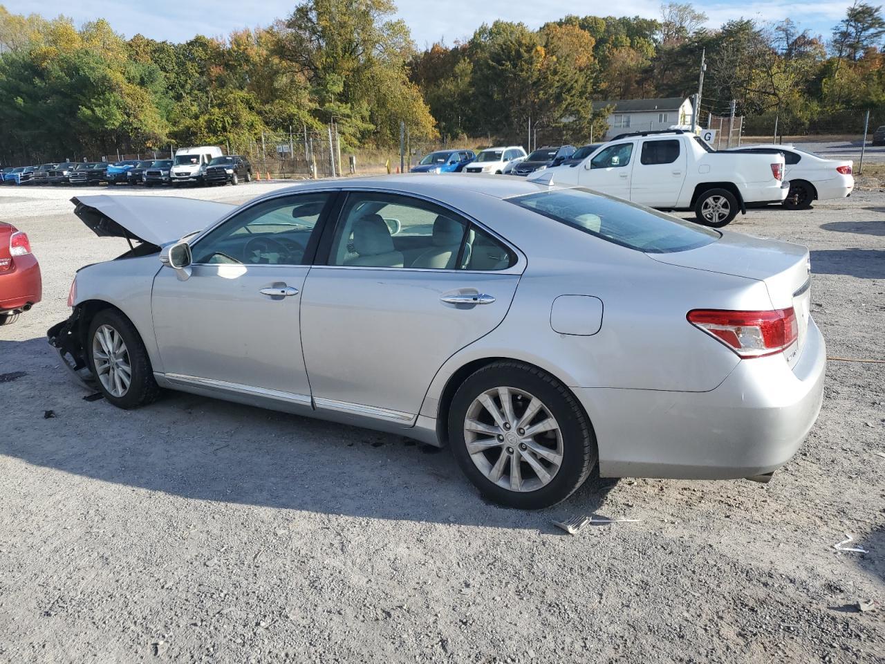 2010 Lexus Es 350 - Image 2