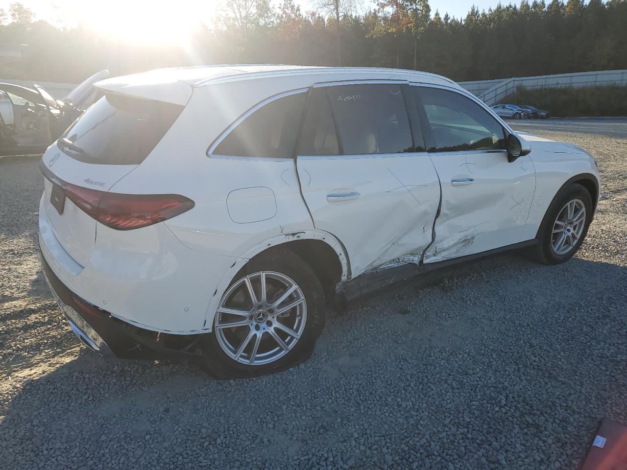 2025 Mercedes-Benz Glc 300 4Matic - Image 3