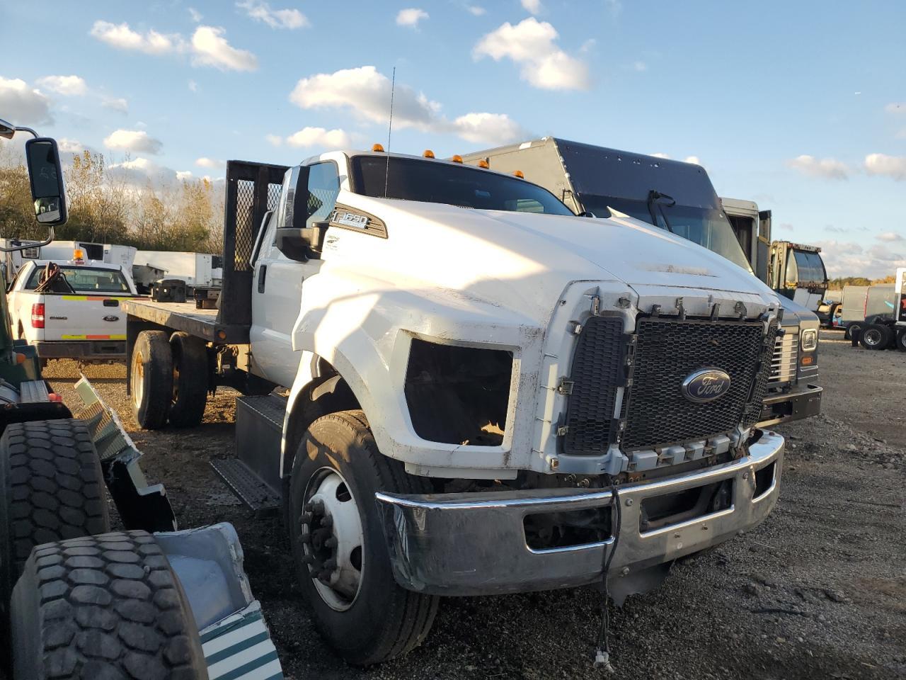 2016 Ford F-450 Super Duty Flatbed Truck - Фото 4