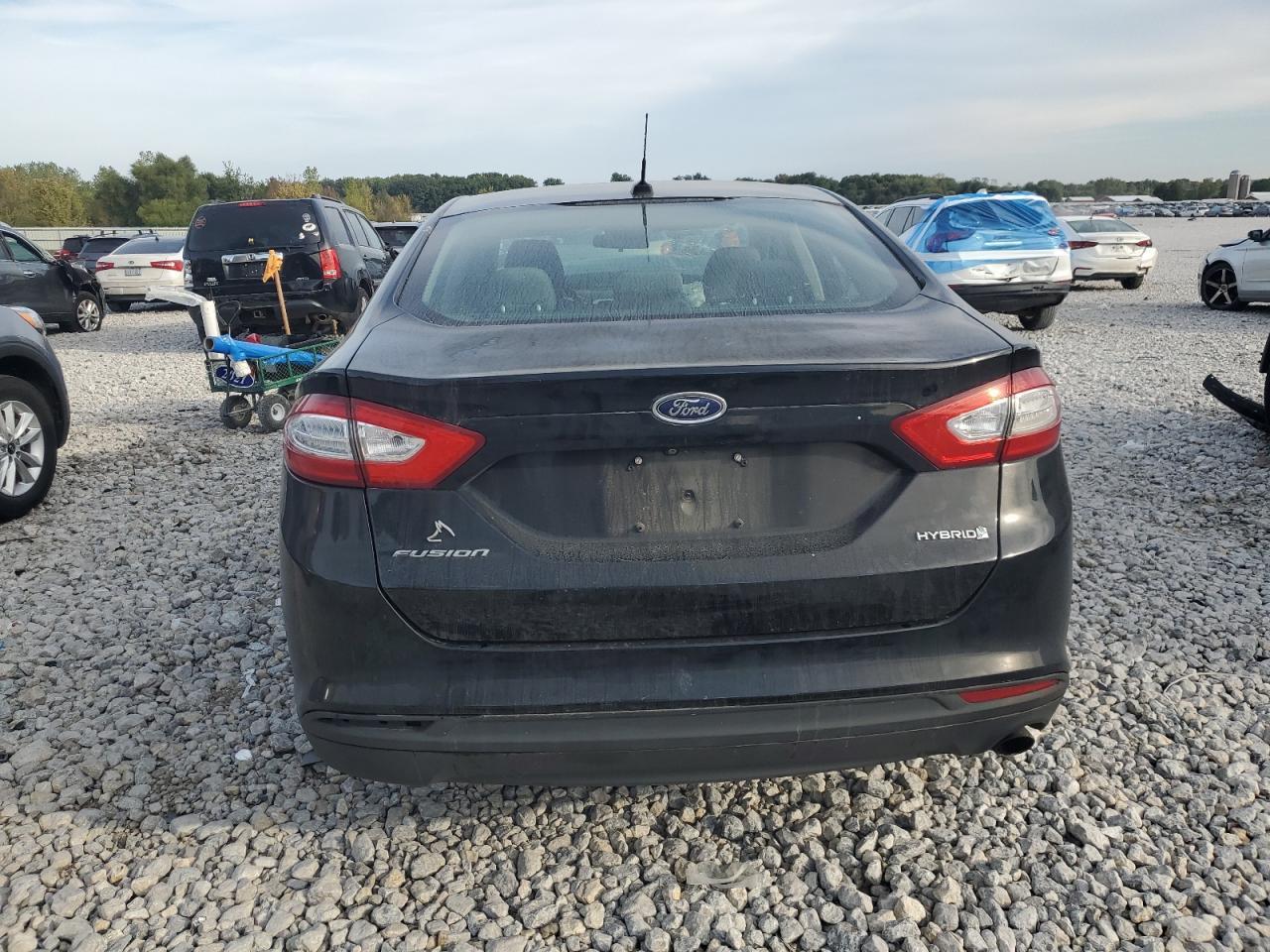 2016 Ford Fusion S Hybrid - Фото 6