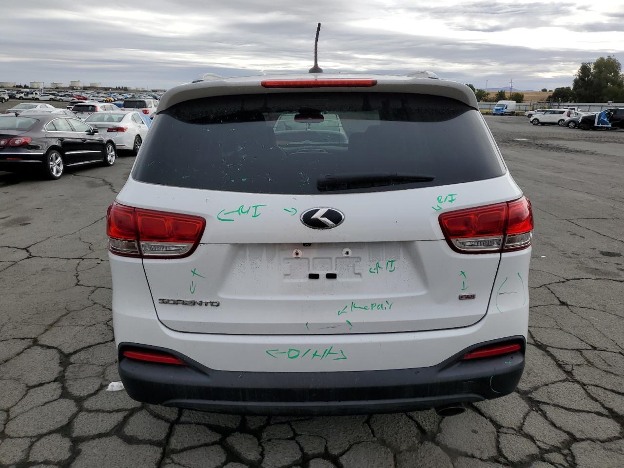 2017 Kia Sorento Lx - Image 6