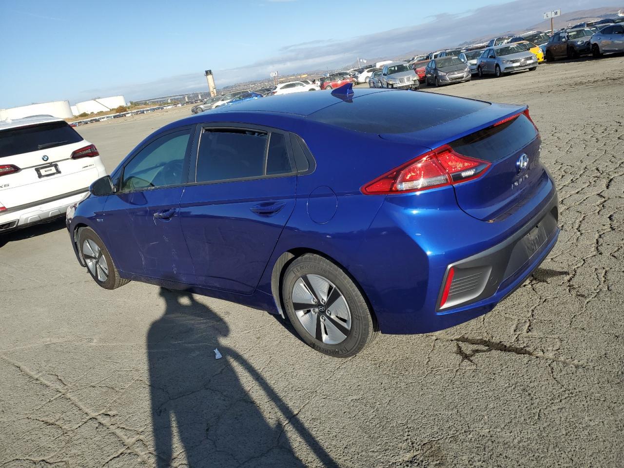2020 Hyundai Ioniq Blue - Фото 2