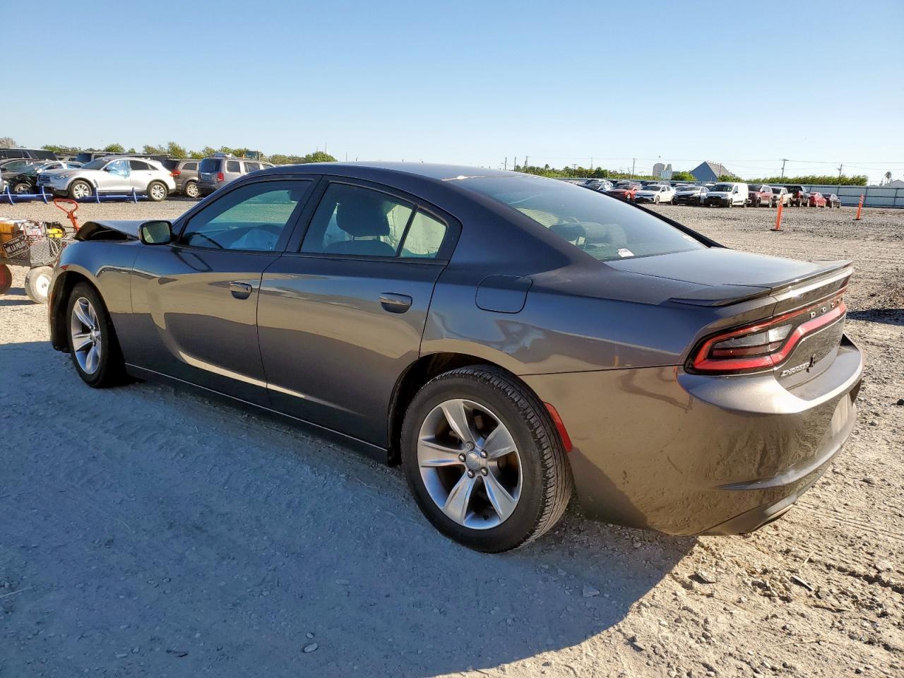 2015 Dodge Charger Se - Image 2