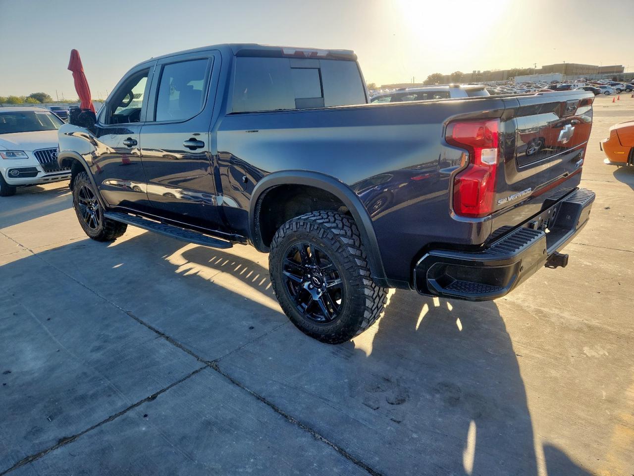 2022 Chevrolet Silverado K1500 Zr2 - Фото 2