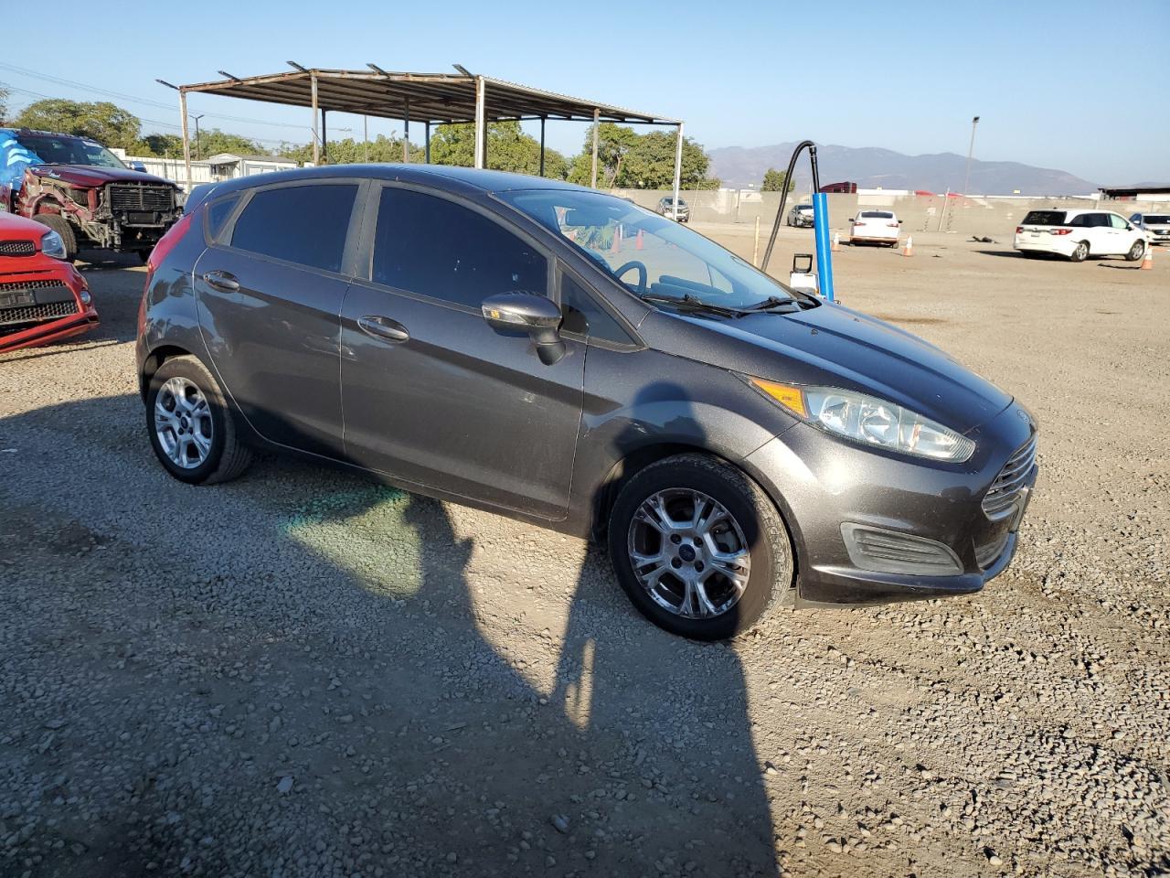 2016 Ford Fiesta Se - Фото 4