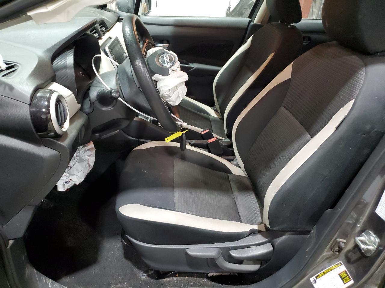 2021 Nissan Versa Sv - Image 7