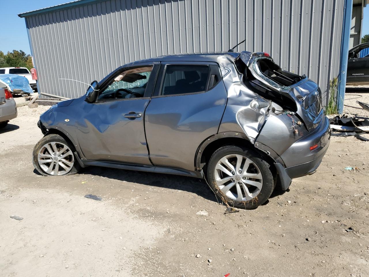 2014 Nissan Juke S - Фото 2