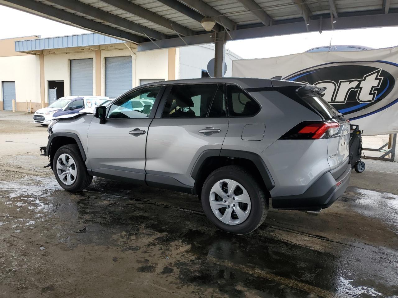 2025 Toyota Rav4 Le - Фото 2