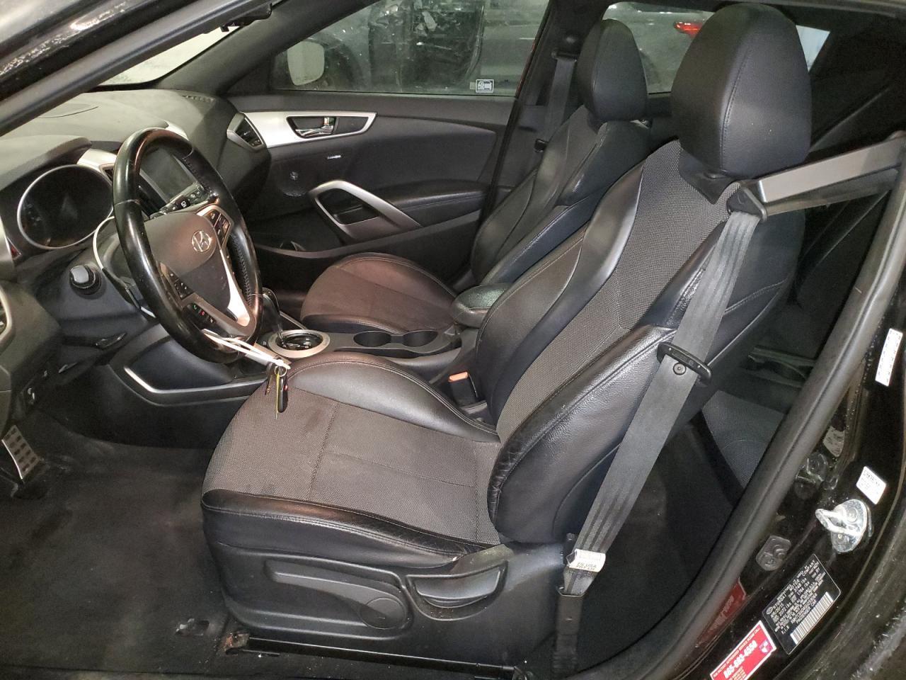 2016 Hyundai Veloster - Фото 7