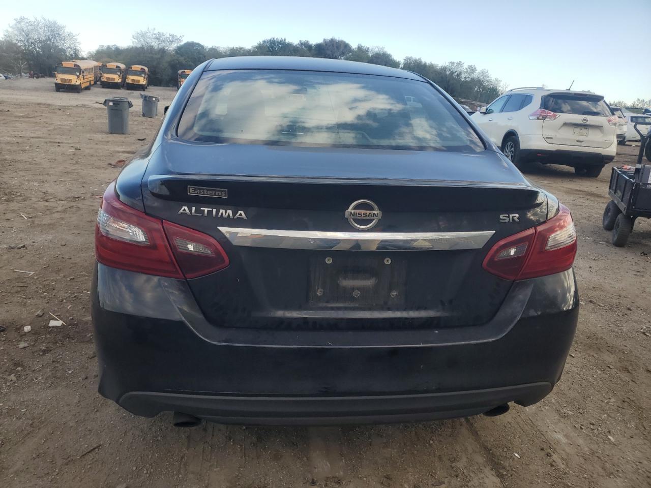 2018 Nissan Altima 2.5 - Image 6