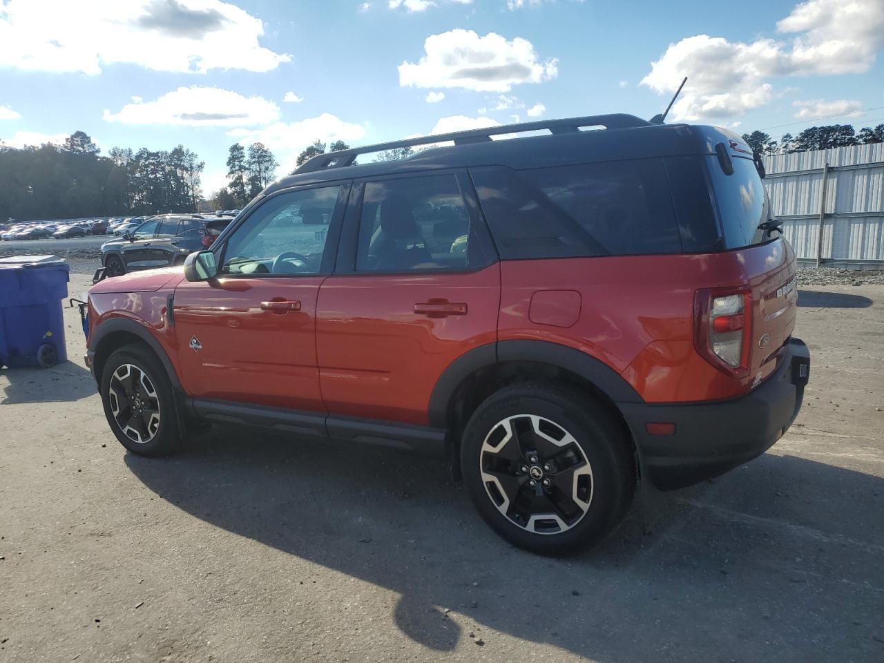 2023 Ford Bronco Sport Outer Banks - Image 2