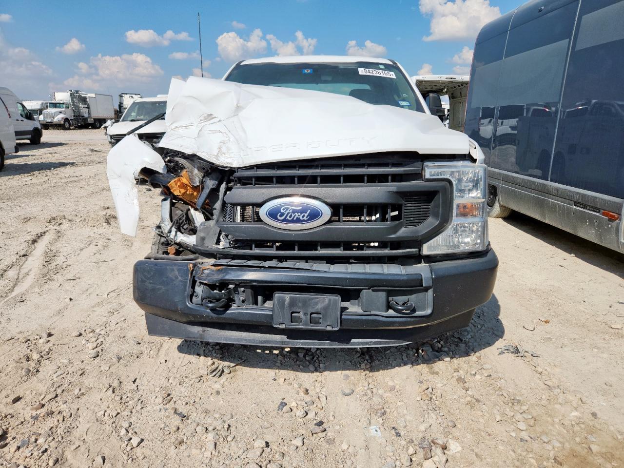 2022 Ford F250 Super Duty - Фото 5