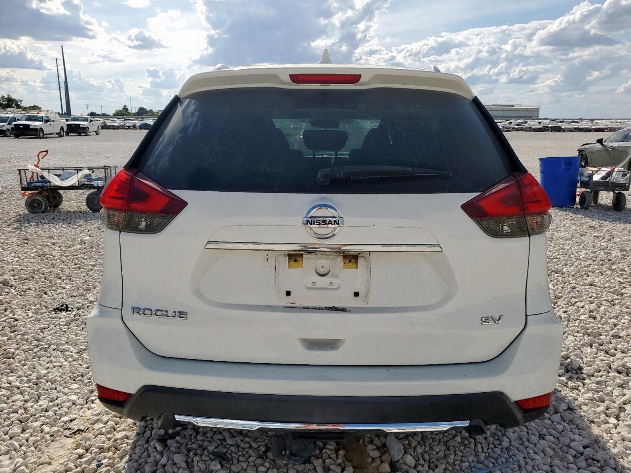 2017 Nissan Rogue S - Image 6