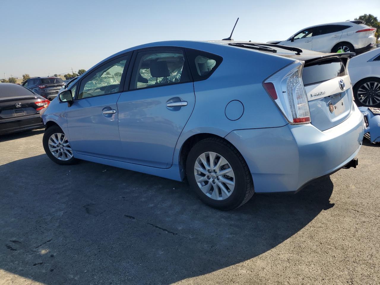 2013 Toyota Prius Plug-In - Image 2