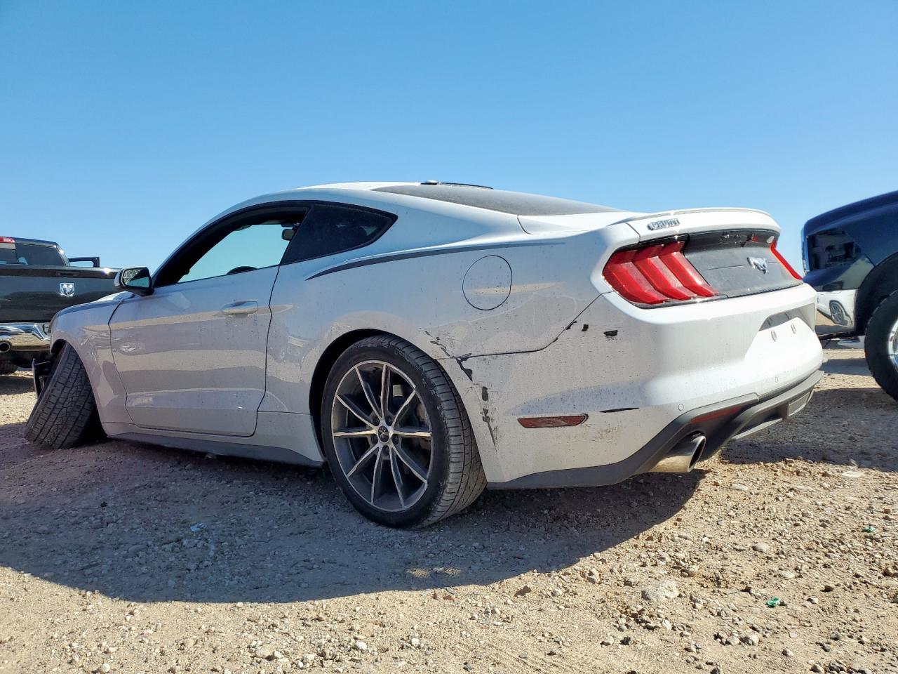 2019 Ford Mustang - Фото 2