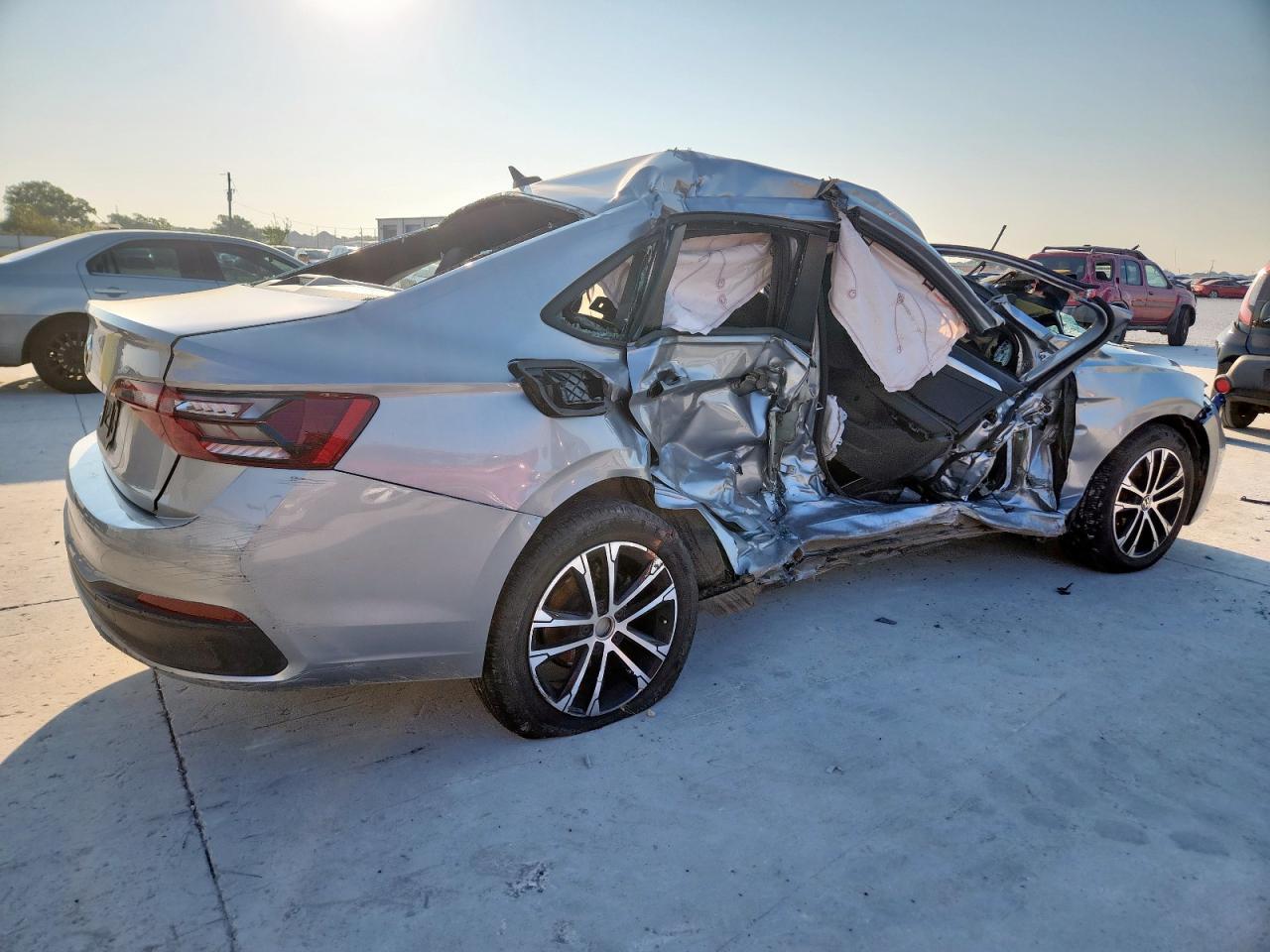 2024 Volkswagen Jetta Sport - Фото 3