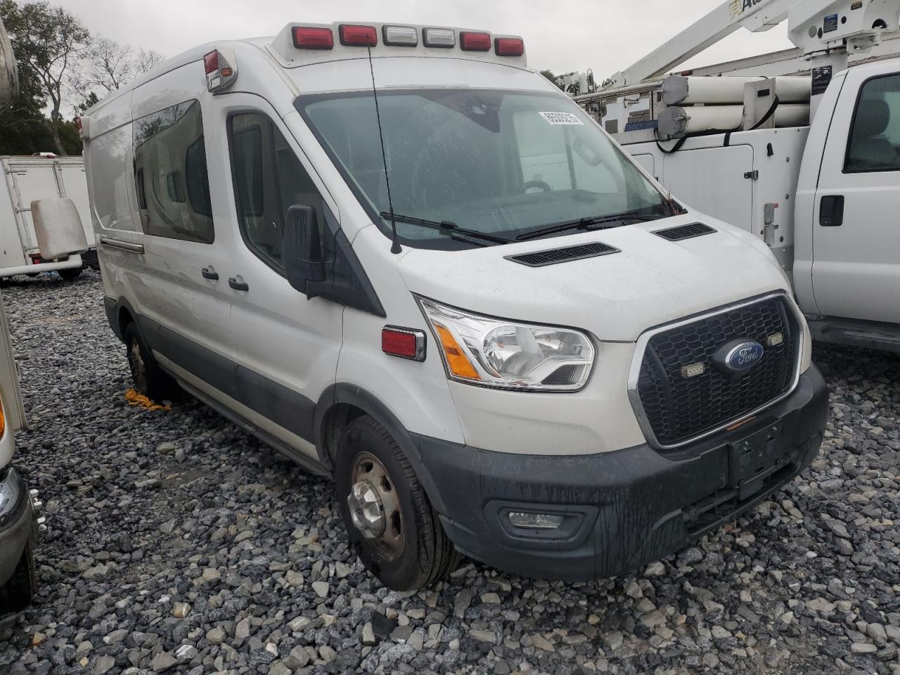 2021 Ford Transit Ambulance - Фото 4
