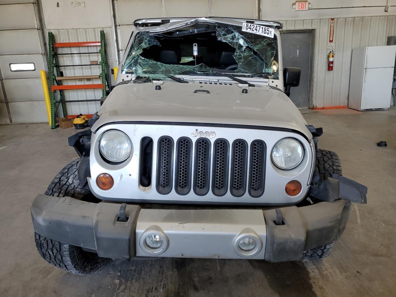 2012 Jeep Wrangler Unlimited Sahara - Image 5