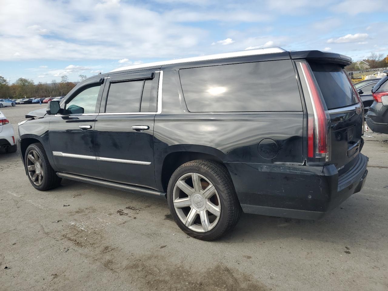 2018 Cadillac Escalade Esv Premium Luxury - Image 2
