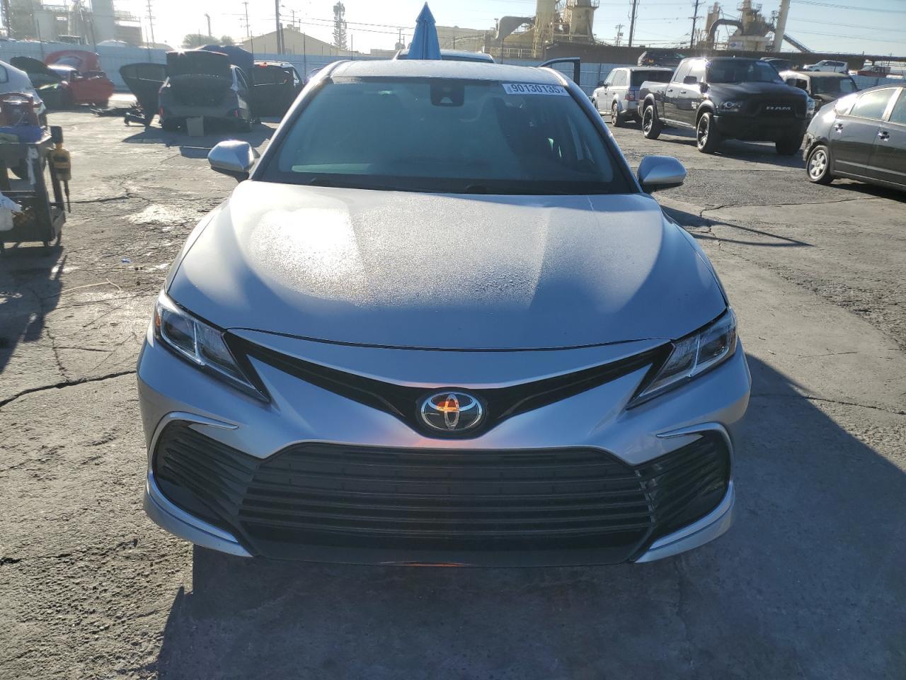 2023 Toyota Camry Le - Фото 5