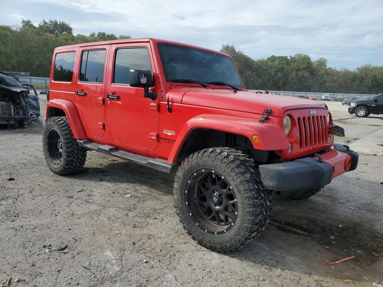 2015 Jeep Wrangler Unlimited Sahara - Фото 4