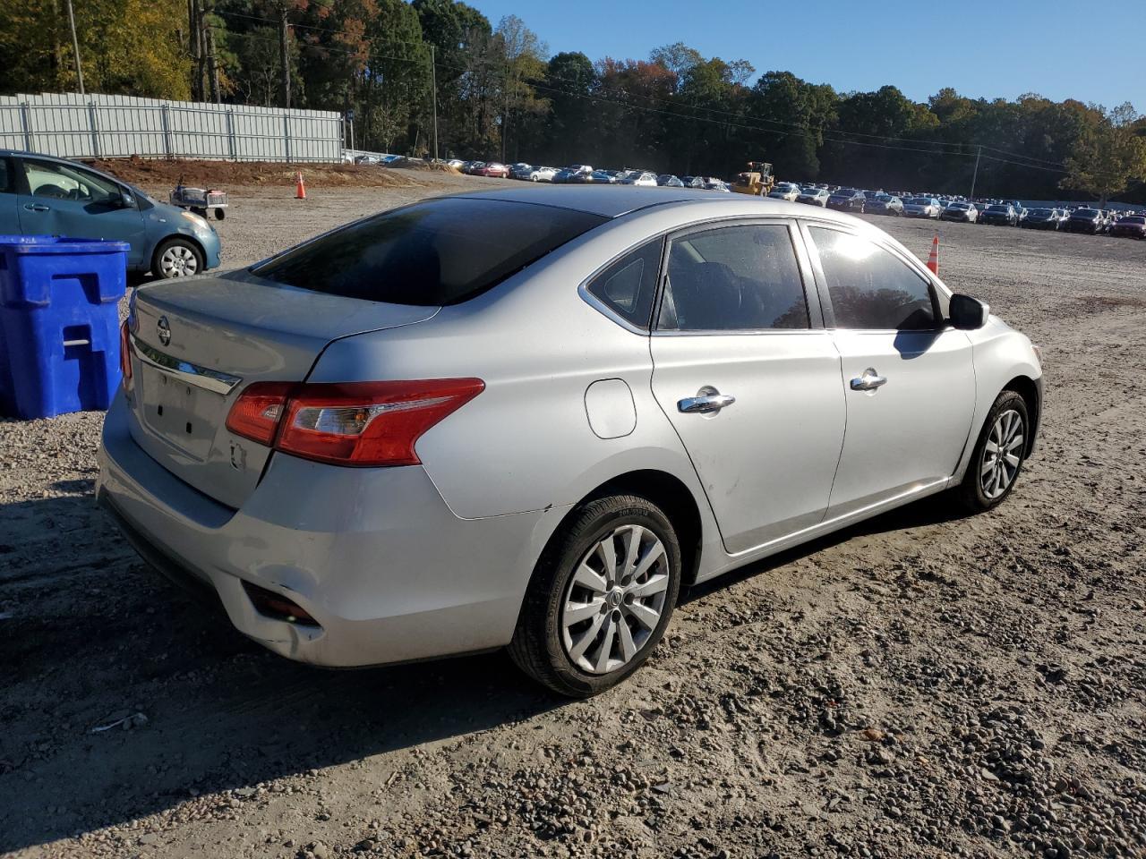 2018 Nissan Sentra S - Фото 3