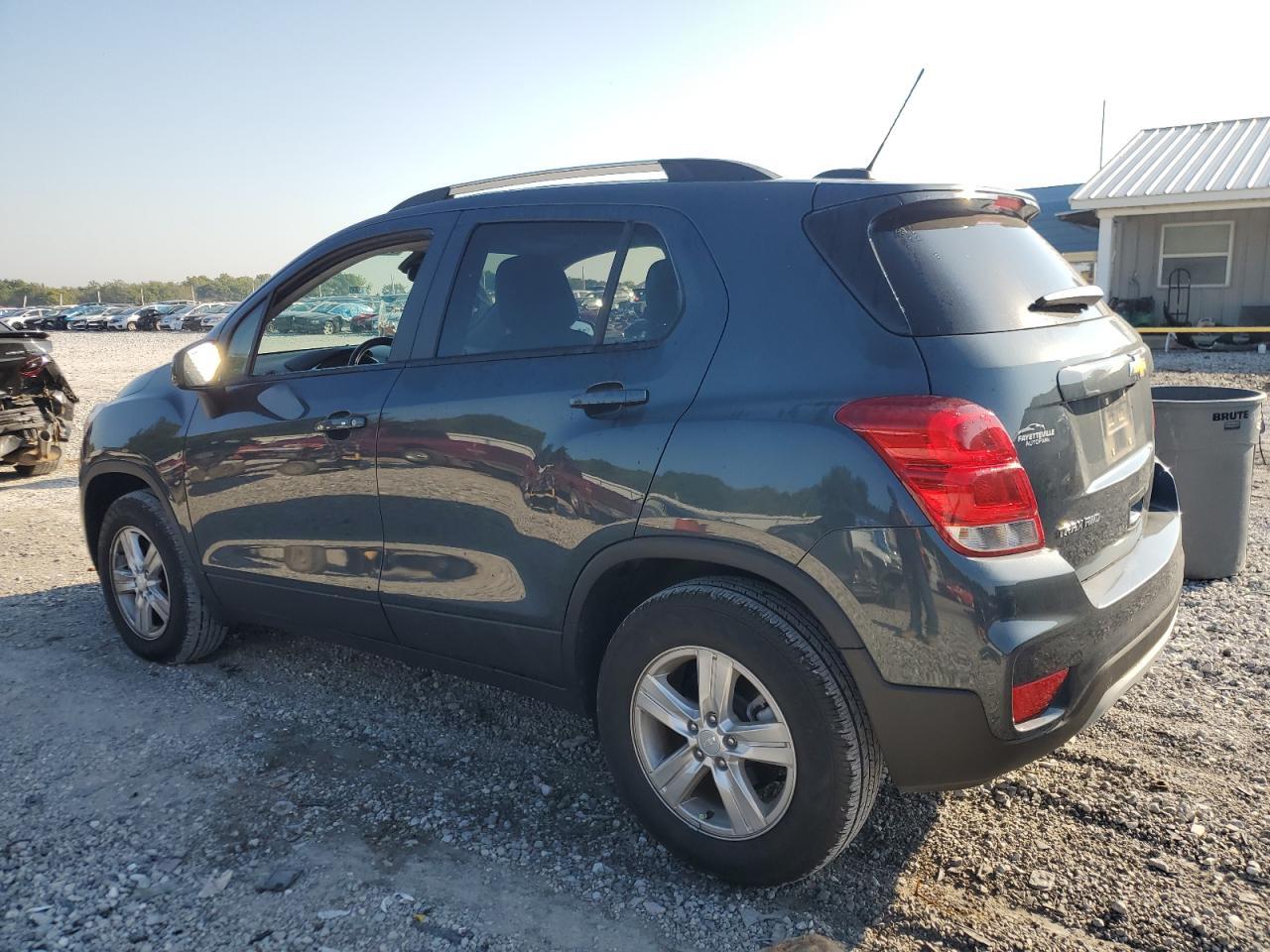 2021 Chevrolet Trax 1Lt - Image 2