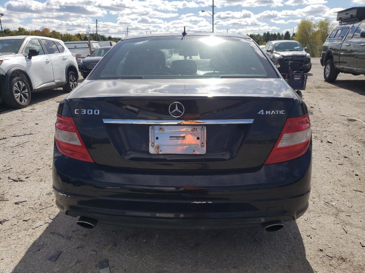 2011 Mercedes-Benz C 300 4Matic - Фото 6